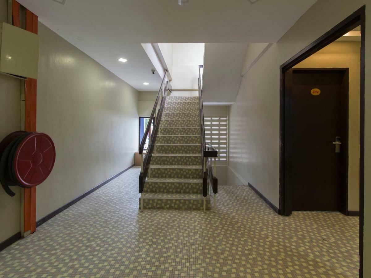 Oyo 1136 Pd Star Hotel Port Dickson Eksteriør billede