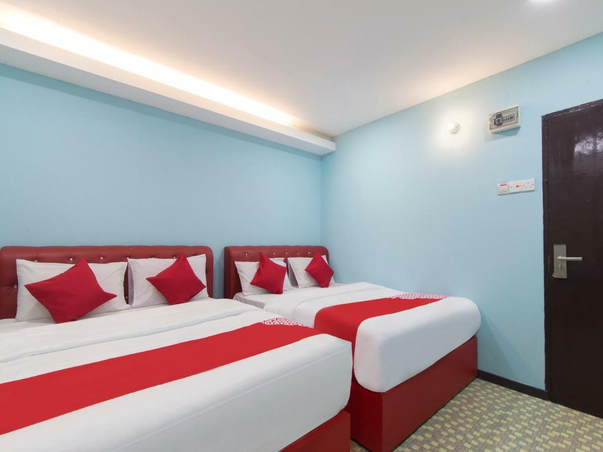 Oyo 1136 Pd Star Hotel Port Dickson Eksteriør billede
