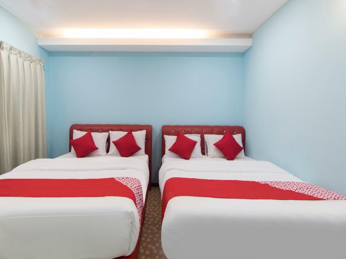 Oyo 1136 Pd Star Hotel Port Dickson Eksteriør billede