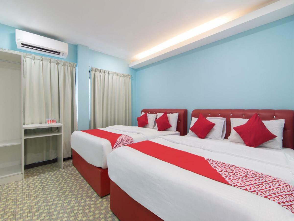 Oyo 1136 Pd Star Hotel Port Dickson Eksteriør billede