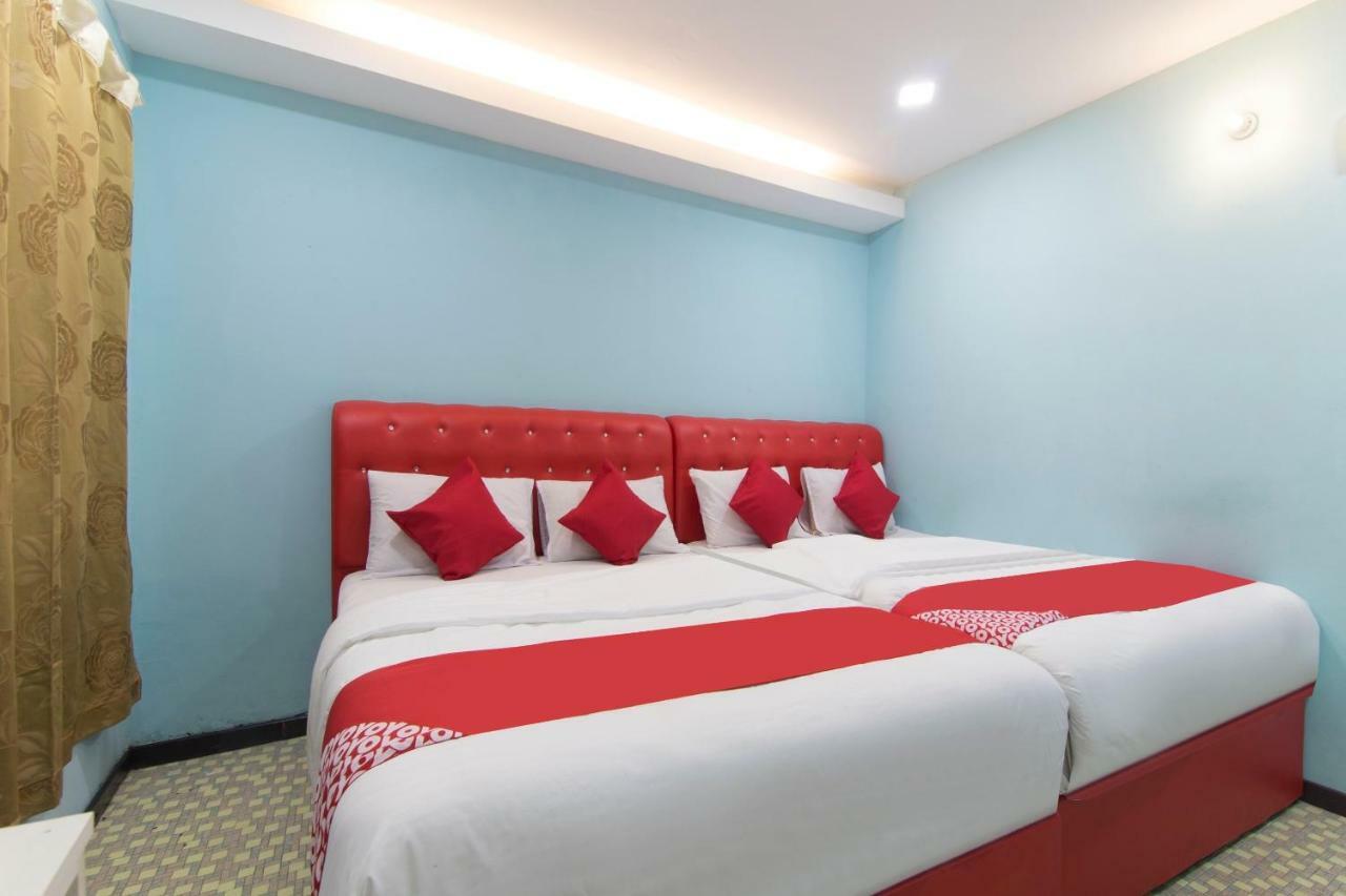Oyo 1136 Pd Star Hotel Port Dickson Eksteriør billede
