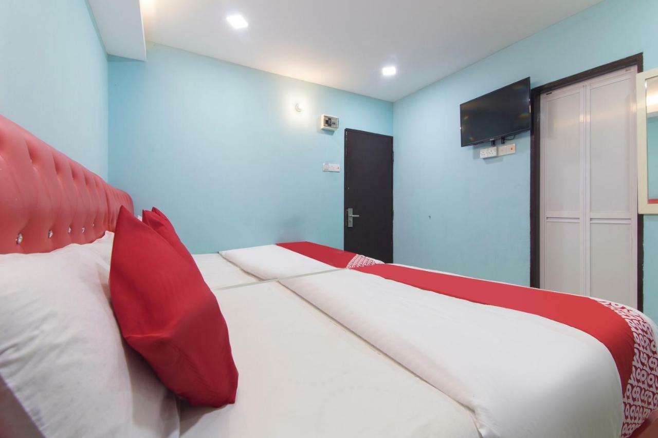 Oyo 1136 Pd Star Hotel Port Dickson Eksteriør billede