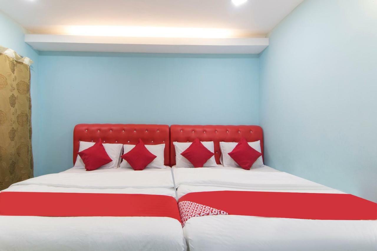 Oyo 1136 Pd Star Hotel Port Dickson Eksteriør billede