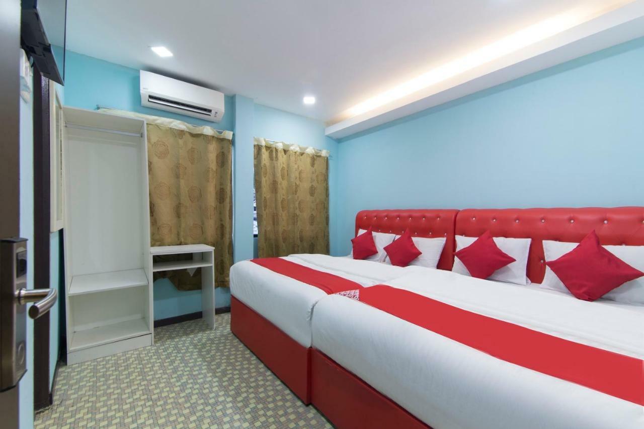 Oyo 1136 Pd Star Hotel Port Dickson Eksteriør billede