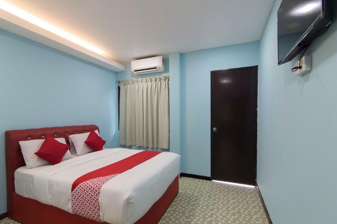 Oyo 1136 Pd Star Hotel Port Dickson Eksteriør billede
