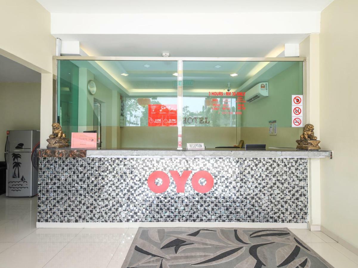 Oyo 1136 Pd Star Hotel Port Dickson Eksteriør billede